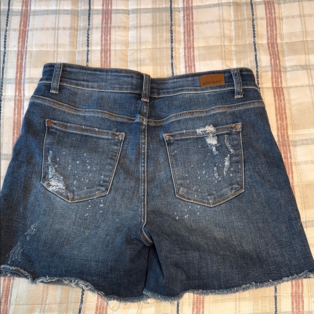 Judy Blue Denim Distressed Women's Shorts Bleach splatter jean shorts - Picture 2 of 4